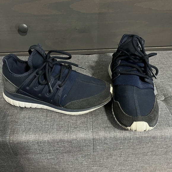 Blue adidas sneakers - Picture 1 of 3